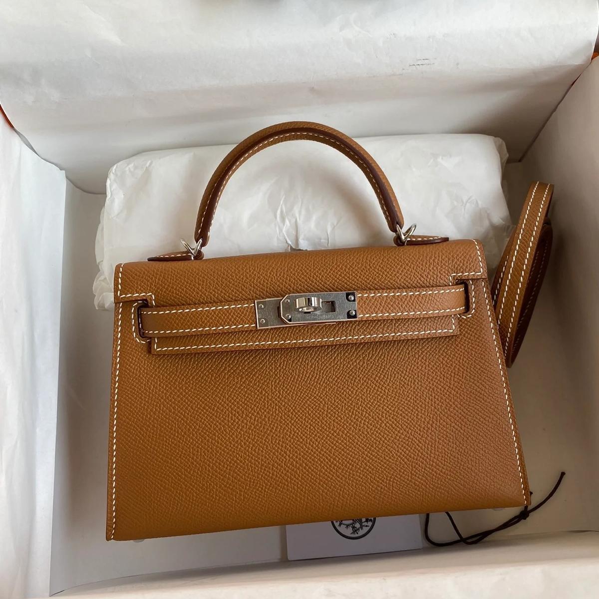 Hermes Kelly Mini sac de poignée supérieure 7.5in/ 19cm Brown Epsom Palladium Hardware pour femmes