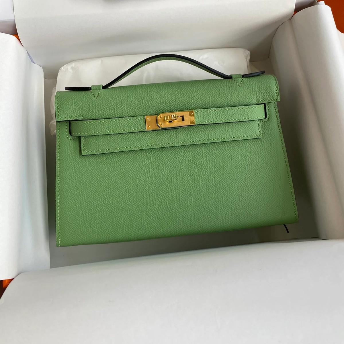 Hermes Kelly Pochette Top Handle Bag 8.7in/ 22cm Green Epsom Gold Hardware For Women
