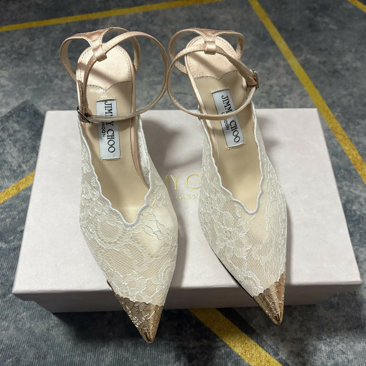 Jimmy Choo Faiz 100 Lace Pumps Beige/ Gold For Women