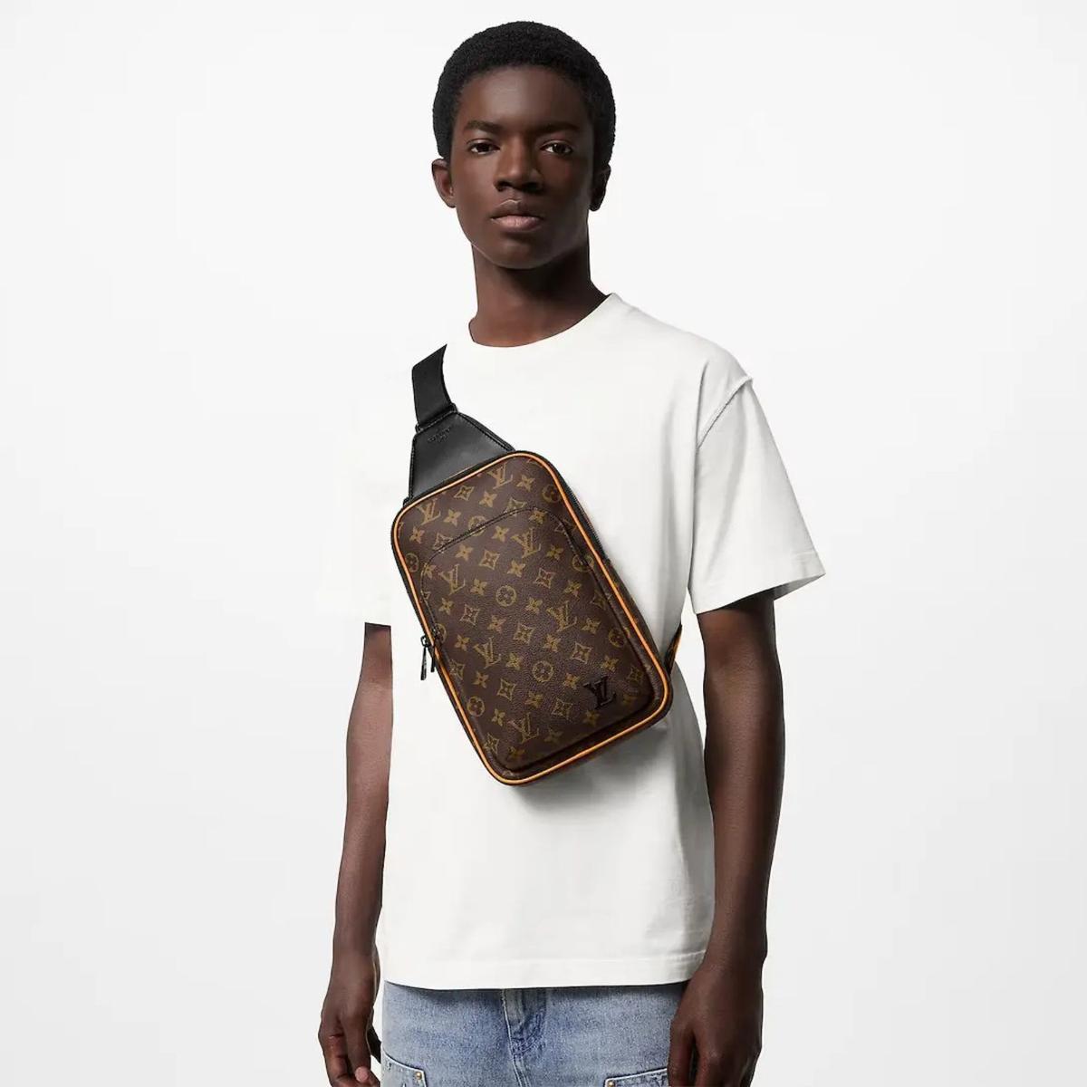 Louis Vuitton Avenue NM Slingbag Brown For Men 31cm/ 12.2 in M46718 -