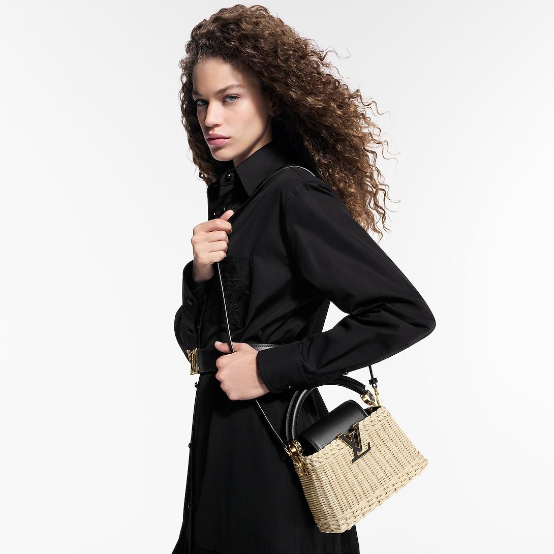 Sac à poignées Louis Vuitton Capucines Mini 8.3in/ 21cm Black Rattan Gold Hardware pour femmes M26003