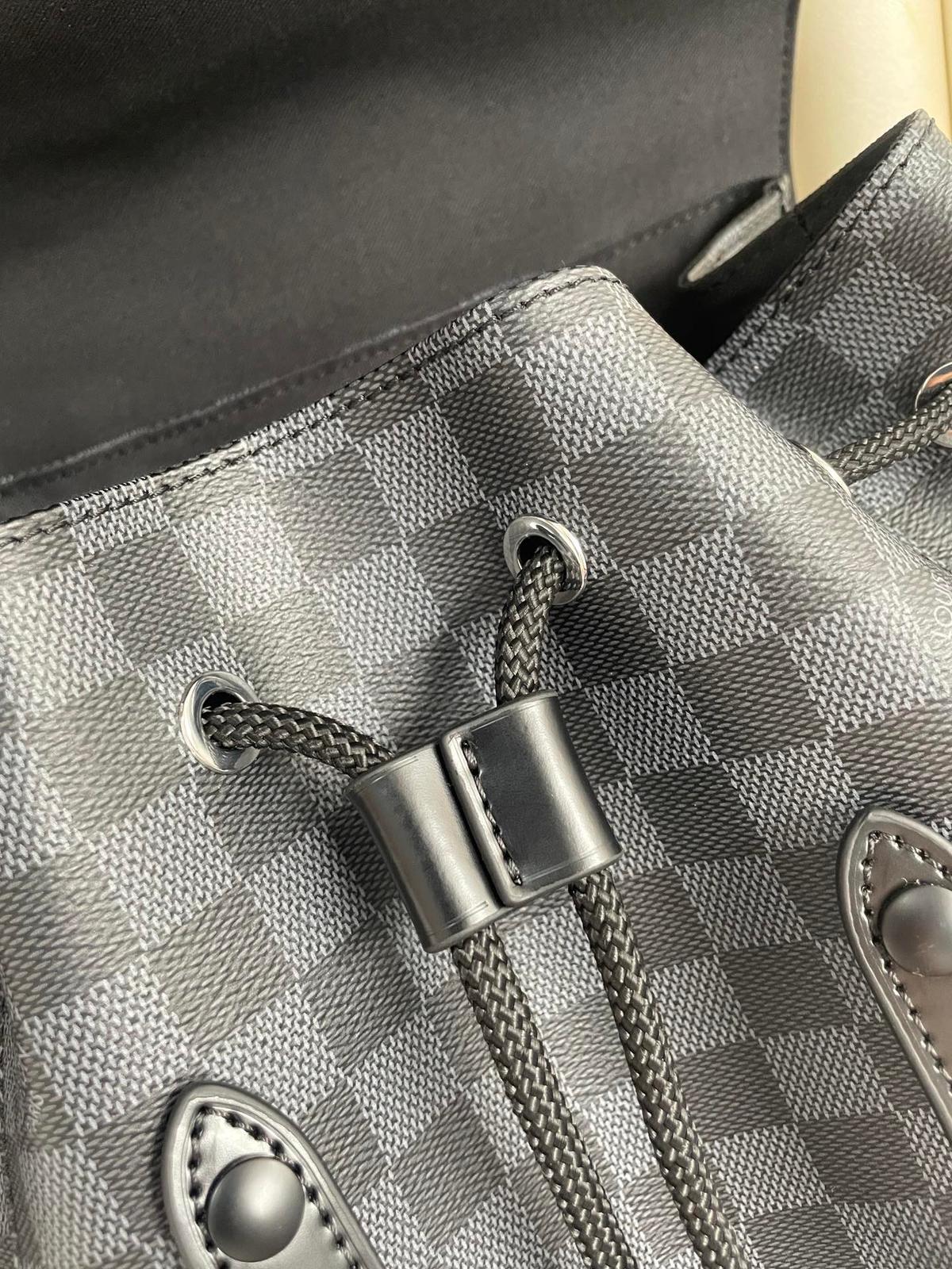 Louis Vuitton Christopher PM Damier Graphite For Men, Men's Bags, Men's Backpack 17.3in/44cm LV N41379