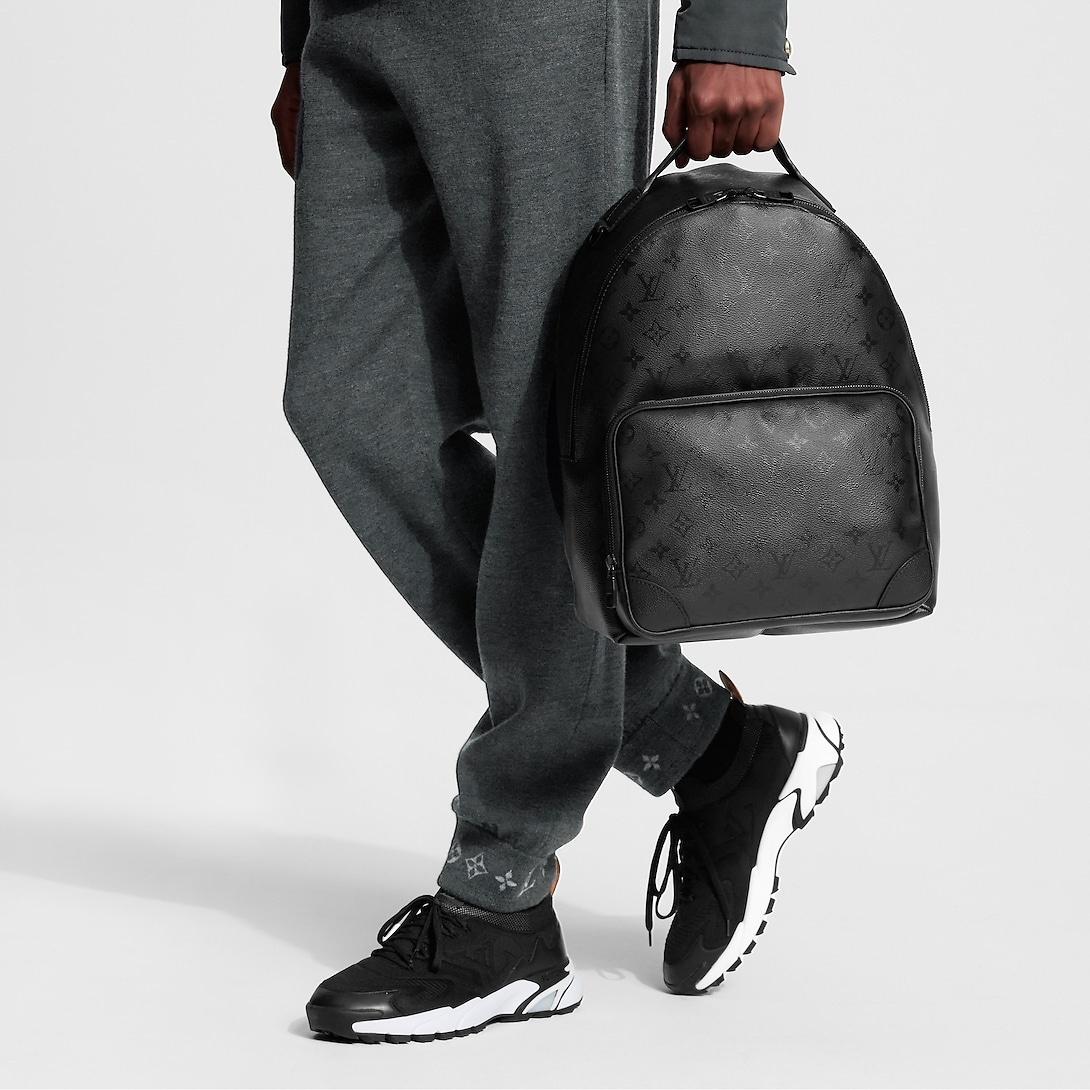Louis Vuitton Discovery Cargo Backpack 15.3in/ 39cm Black Monogram Midnight Black Hardware For Men M26765