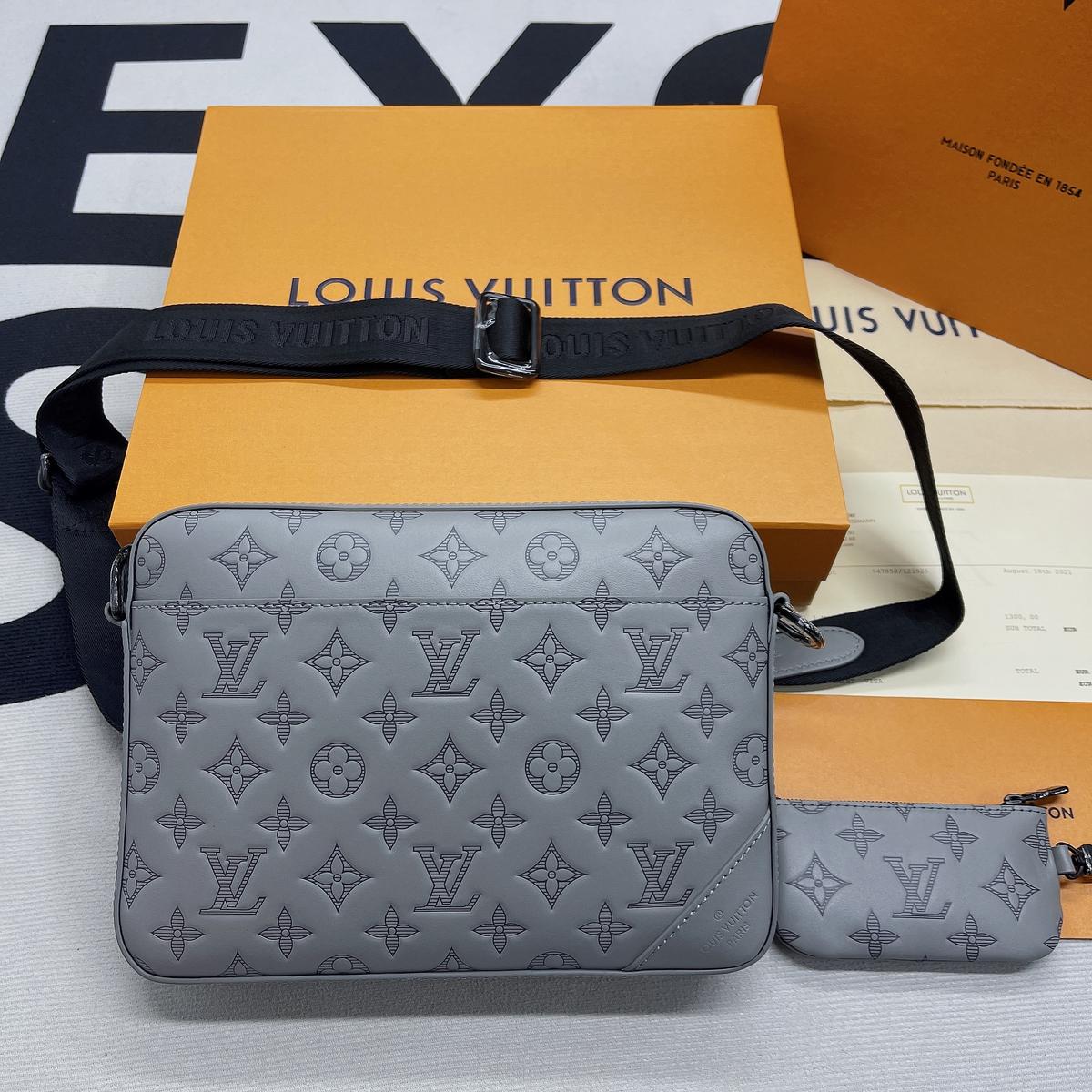 Louis Vuitton Duo Messenger Monogram Shadow Anthracite Gray For Men, Men's Bags, Shoulder And Crossbody Bags 10.2in/26cm LV M46104
