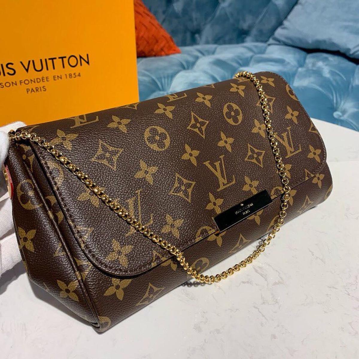 Louis Vuitton Favorite PM Monogram Toile pour les femmes, les femmes