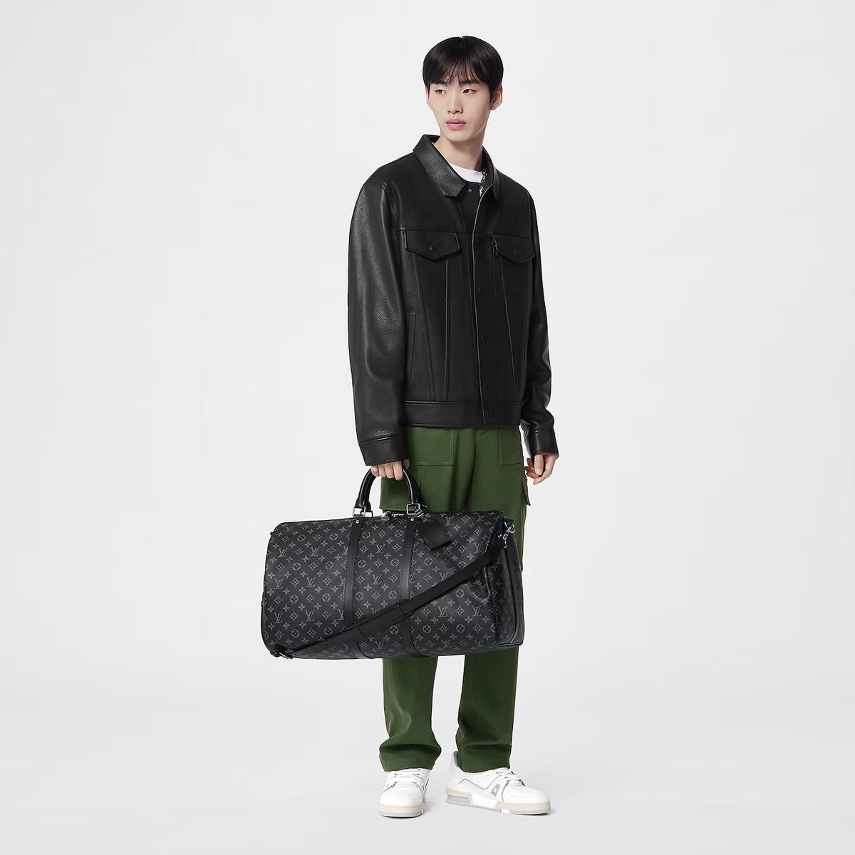 Louis Vuitton Keepall Bandouliere 55 Sac de voyage 21.7in/ 55cm Black Monogram Eclipse Silver Hardawre M40605