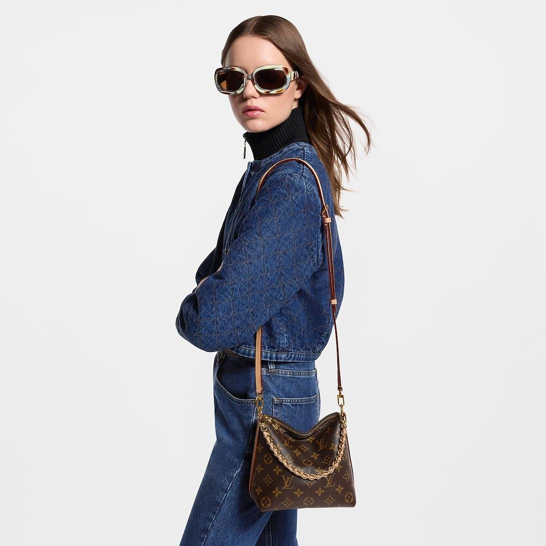 Louis Vuitton Multipass Mini Shoulder Bag 7.1in/ 18cm Brown Monogram Gold Hardware For Women M29099