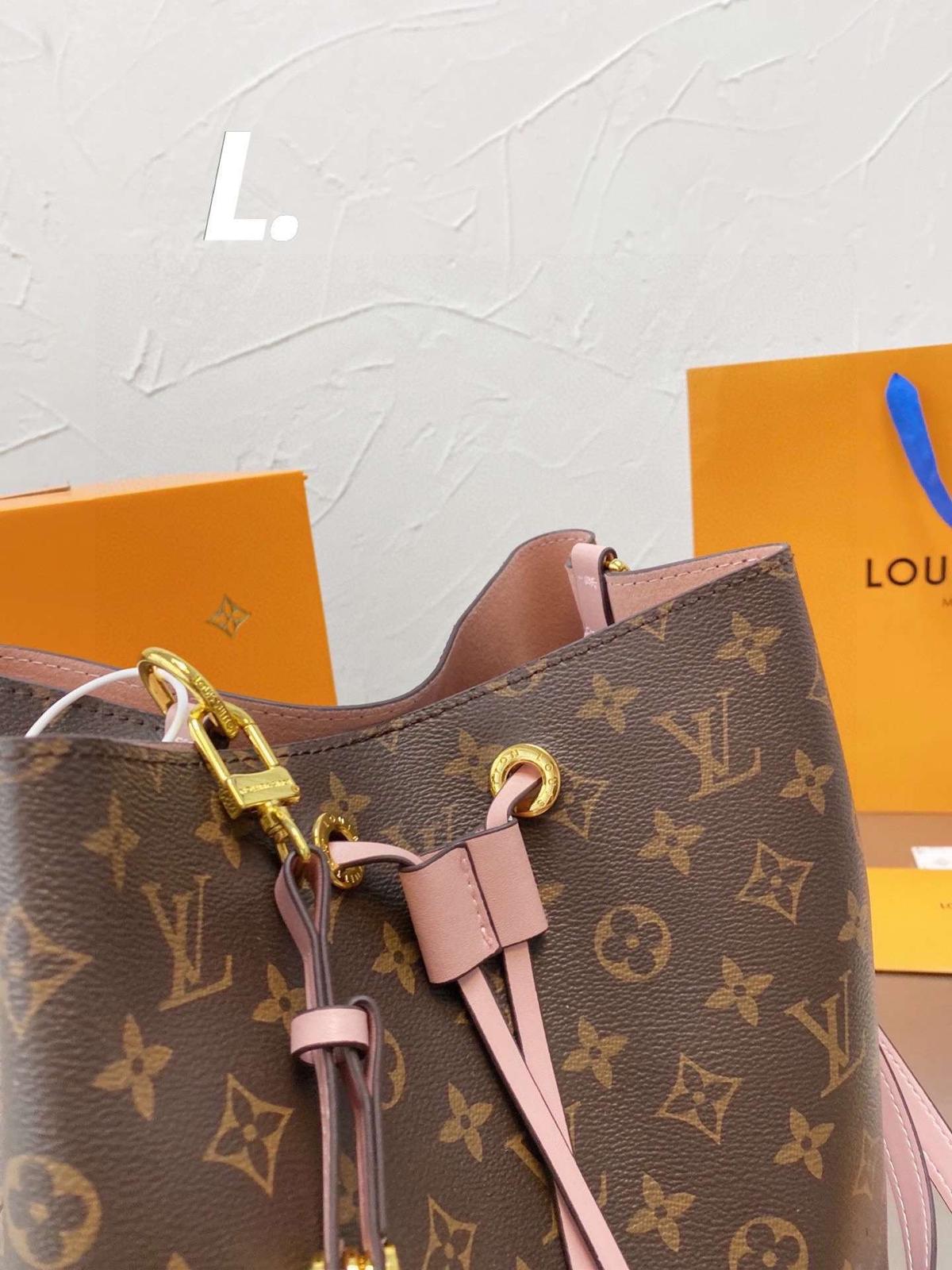 Louis Vuitton NeoNoe MM Brown For Women 26cm / 10.2in M44022