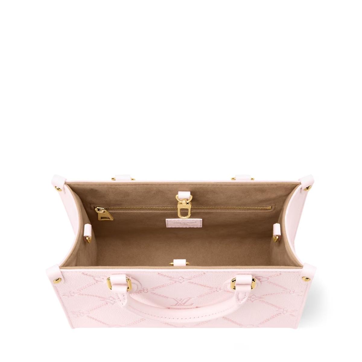 Louis Vuitton Onthego PM Tote Bag 9.8in/ 25cm Light Bliss Couture Équipement d'or pour femmes M28528