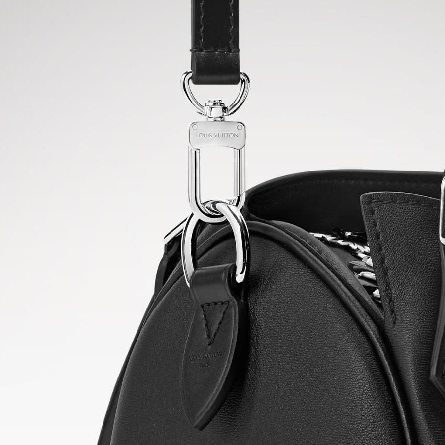 Louis Vuitton Speedpocket Shoulder Bag 10.2in/ 26cm Black Silver Hardware For Women M2A841