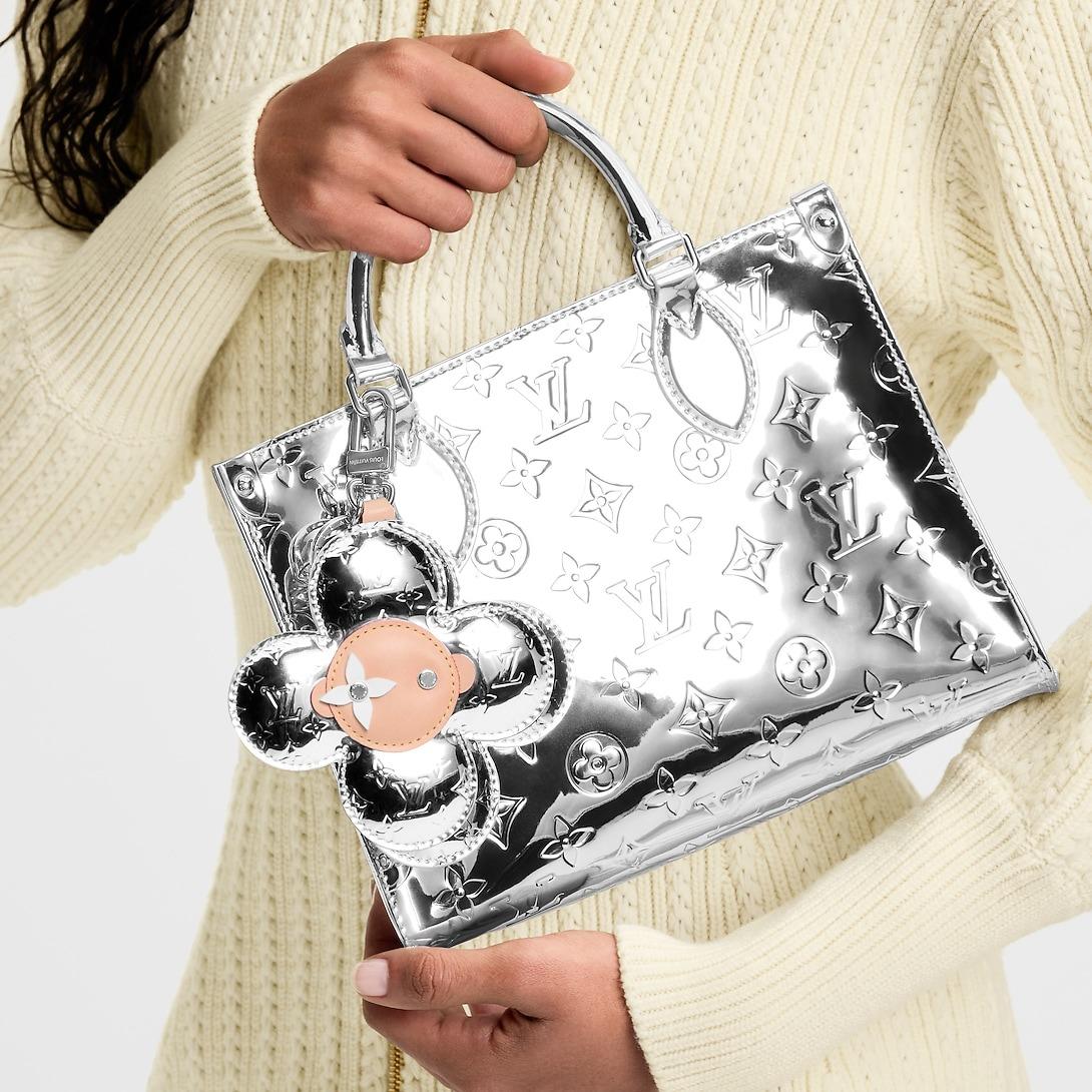 Louis Vuitton Vivienne Head Mng Mirror Key Holder Silver Hardware For Women M03280