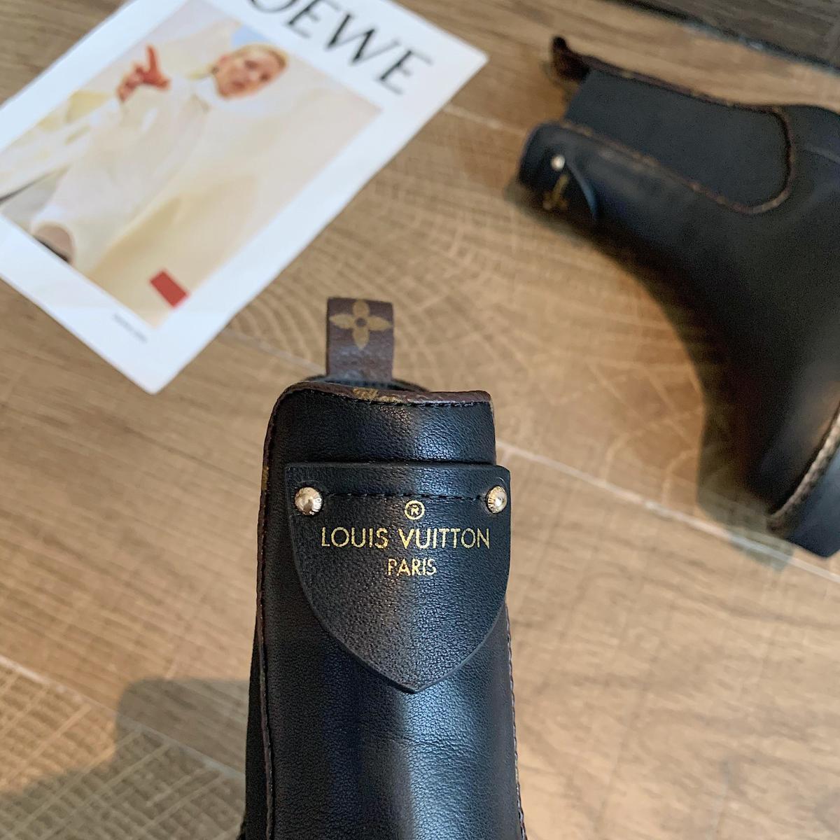 Louis Vuitton Women's LV Beaubourg Ankle Boots Black For Women LV 1A8947