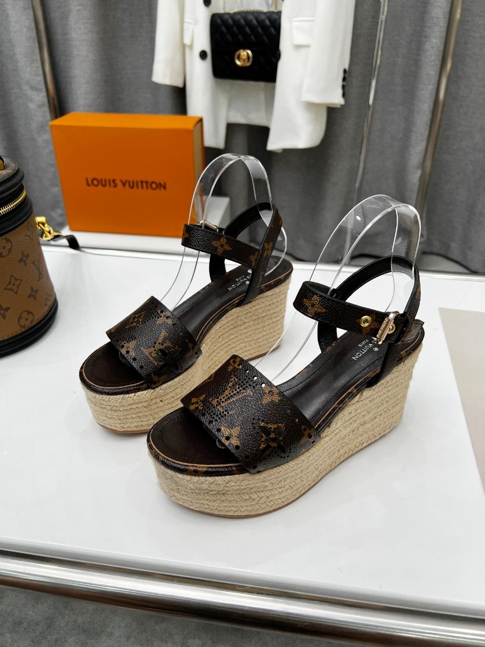 Louis Vuitton femmes tribord sandale noir et brun pour les femmes LV
