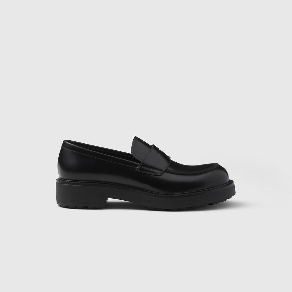 Mocassins en cuir brossé Prada noir pour hommes 2DG149 055 F0002