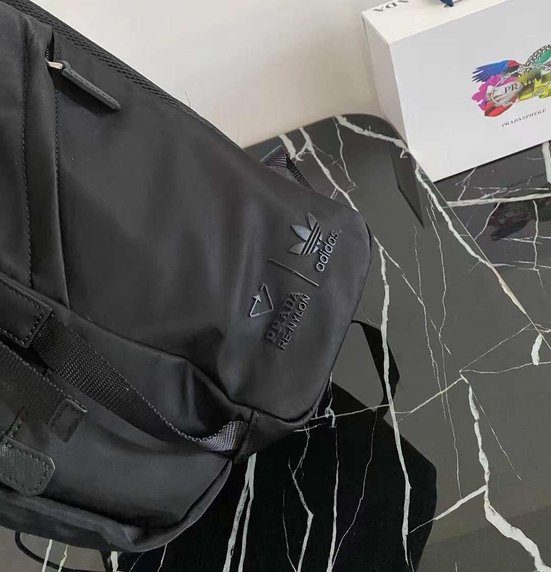 Sac à dos Prada Re-Nylon et Saffiano noir pour homme 45cm / 17.7in 2VZ135 2DMG F0002 V HOL -