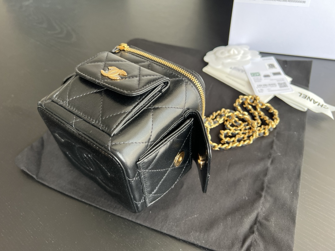 Chanel CC Vanity With Chain Bag Black For Women 4.3 in/ 11 cm AP3016