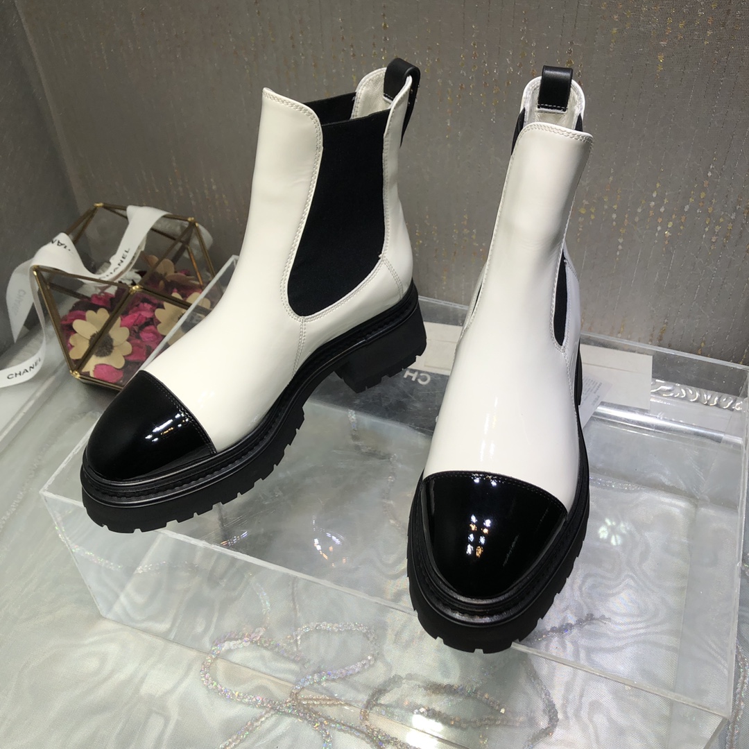 Chanel Women's Ankle Boots White For Women 0,7in/ 2cm