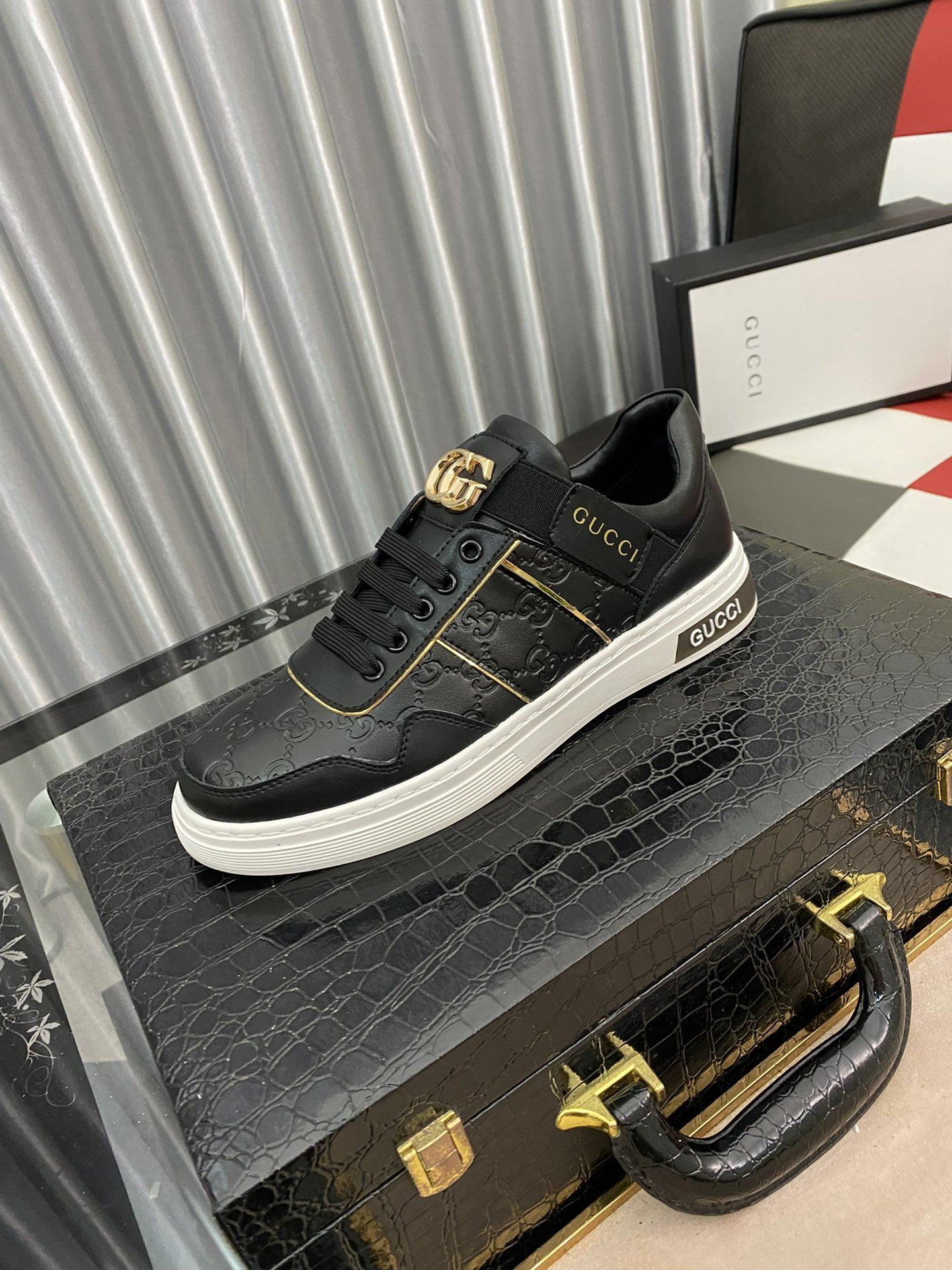 Gucci Men's GG Embossed Sneaker Loafer With GG Black Gold For Men