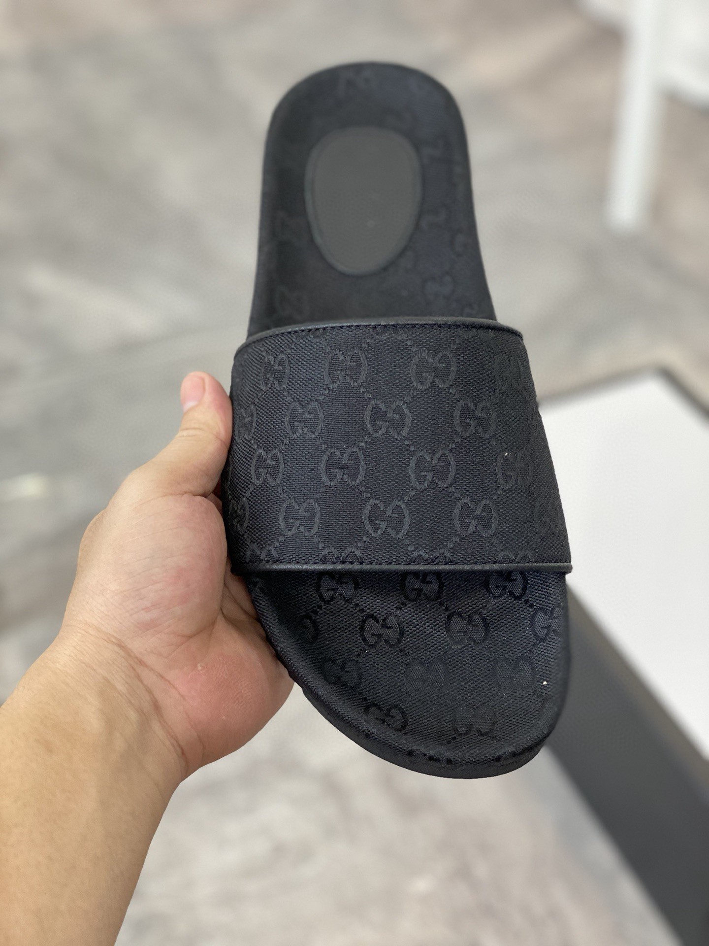 Gucci Men's GG Slide Sandals Black For Men 624695