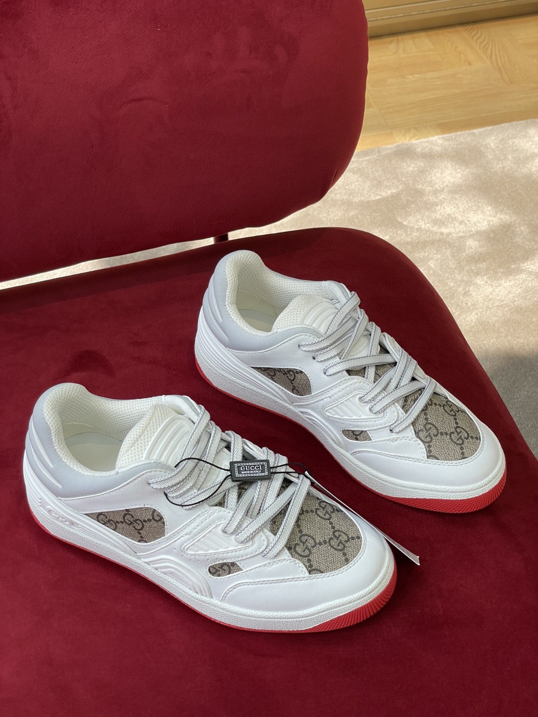 Gucci Men's GG Sneaker Gucci Basket Donna White Demetra For Men 700291