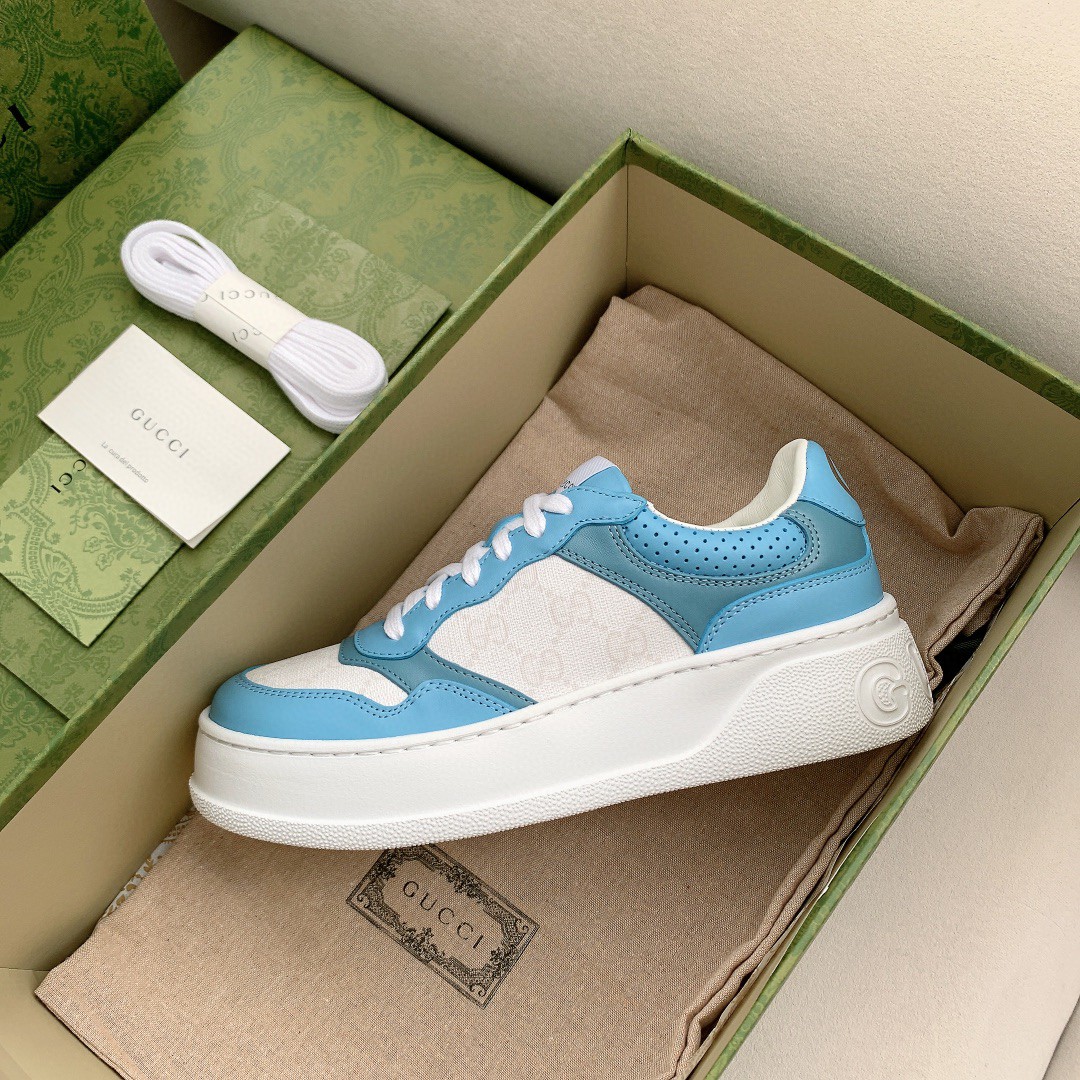 Gucci Men's GG Sneaker Light Blue Supreme For Men 700775