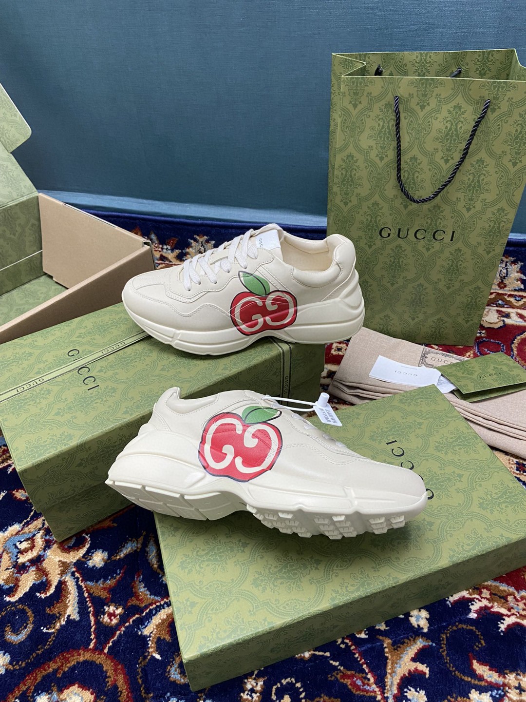 Gucci Men's Rhyton Sneaker With GG Apple White Ivory For Men 609343 DRW00 9522