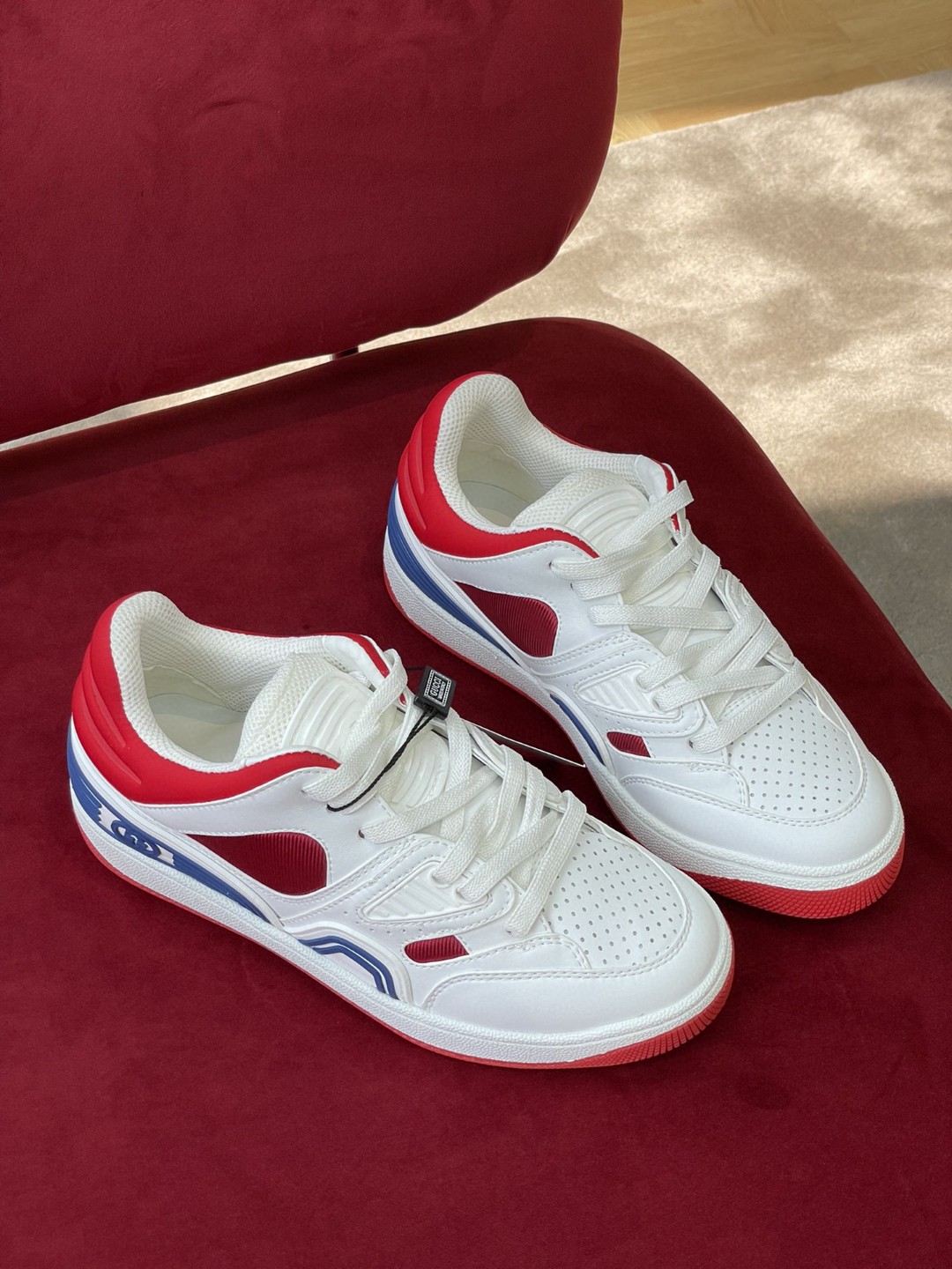 Gucci Men's Sneaker Gucci Basket Donna White Red Demetra For Men 697882 2SHJ0 9090