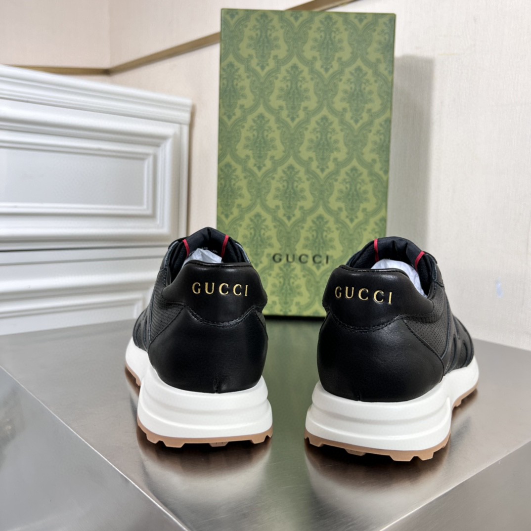 Gucci Men's Sneakers Black For Men 675840