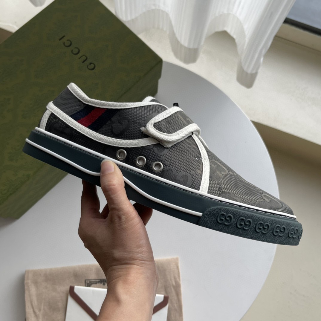 Gucci Men's Tennis 1977 Sneaker Black For Men 692918