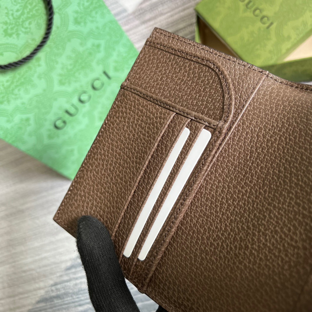 Gucci Ophidia GG Passport Case Supreme Canvas Beige For Women 5.7in/14.5cm 598914 96IWG 8745