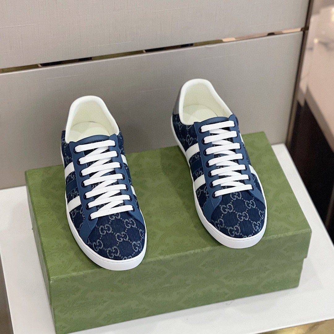Gucci x Adidas Men's GG Sneakers Blue For Men 707861