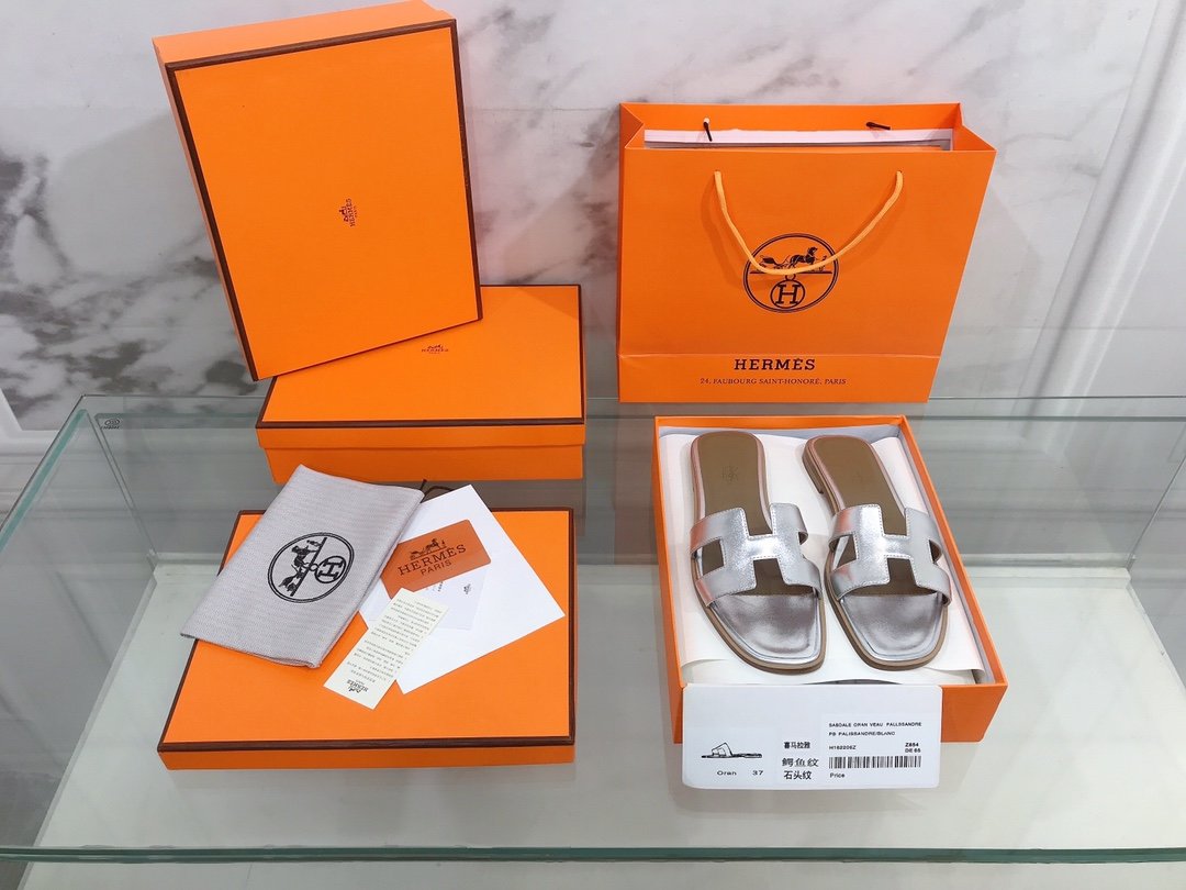 Hermes Oran Sandal Silver For Women, Women's Shoes H122086Z
