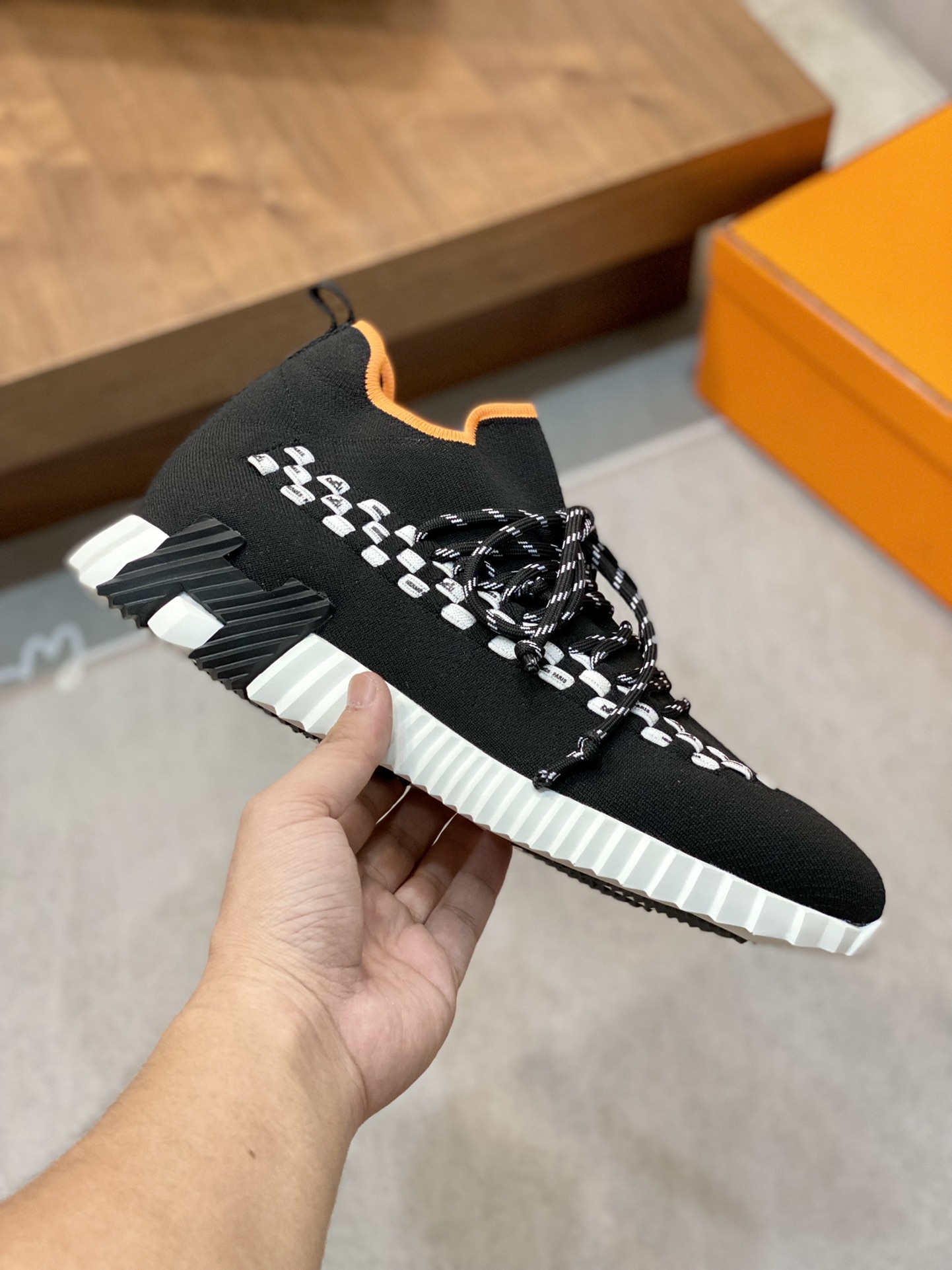 Hermes Sneakers Flex Black And Orange For Men H222910ZH02405