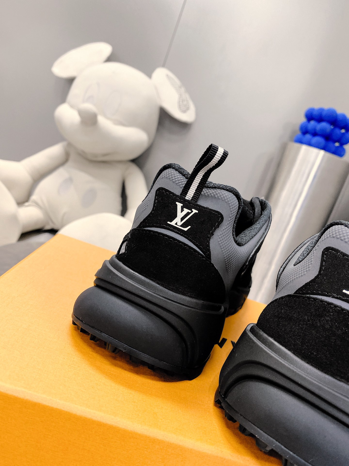 Louis Vuittion LV Runner Tatic Sneaker Black For Men LV 1A9UNT