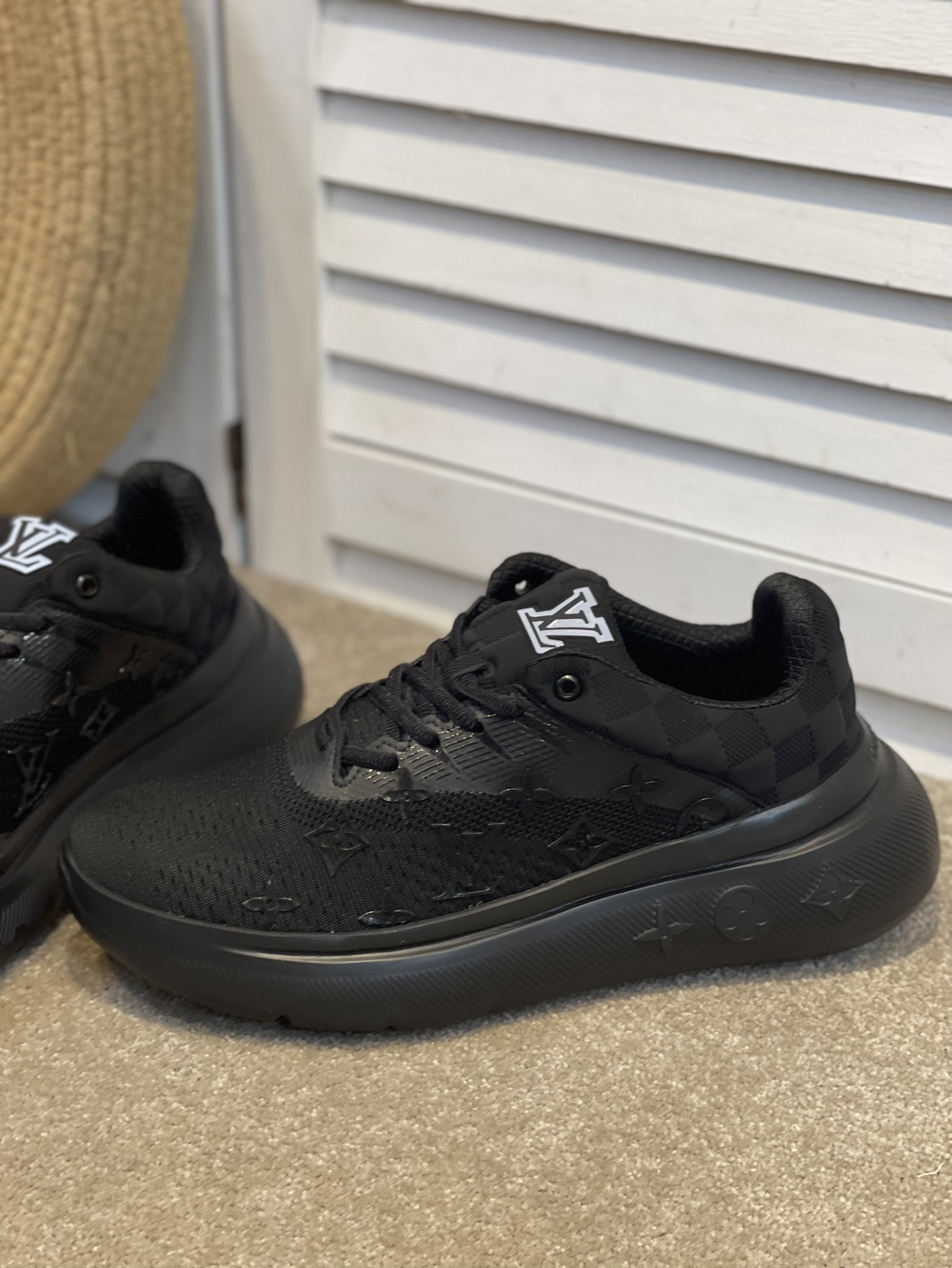 Louis Vuittion Show Up Sneaker Black For Men LV 1A9JRI