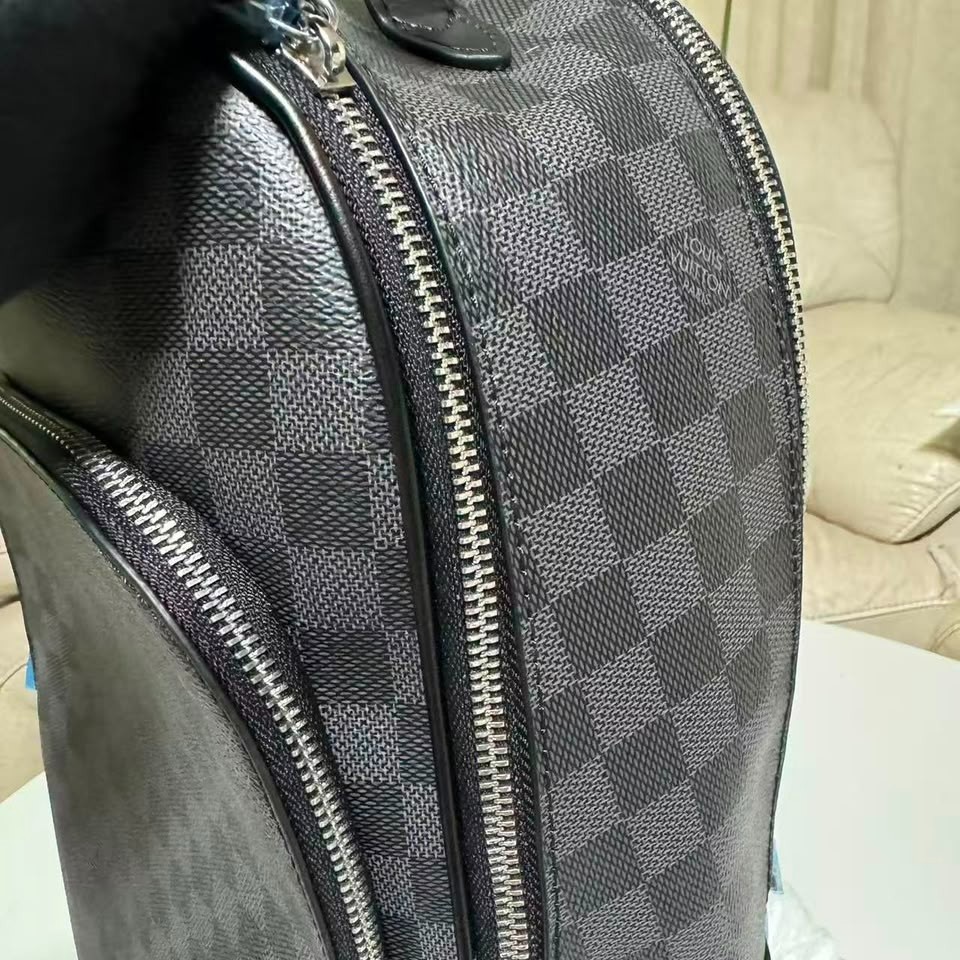 Louis Vuitton Avenue Backpack Black For Men 40cm / 15.7in N40499 -