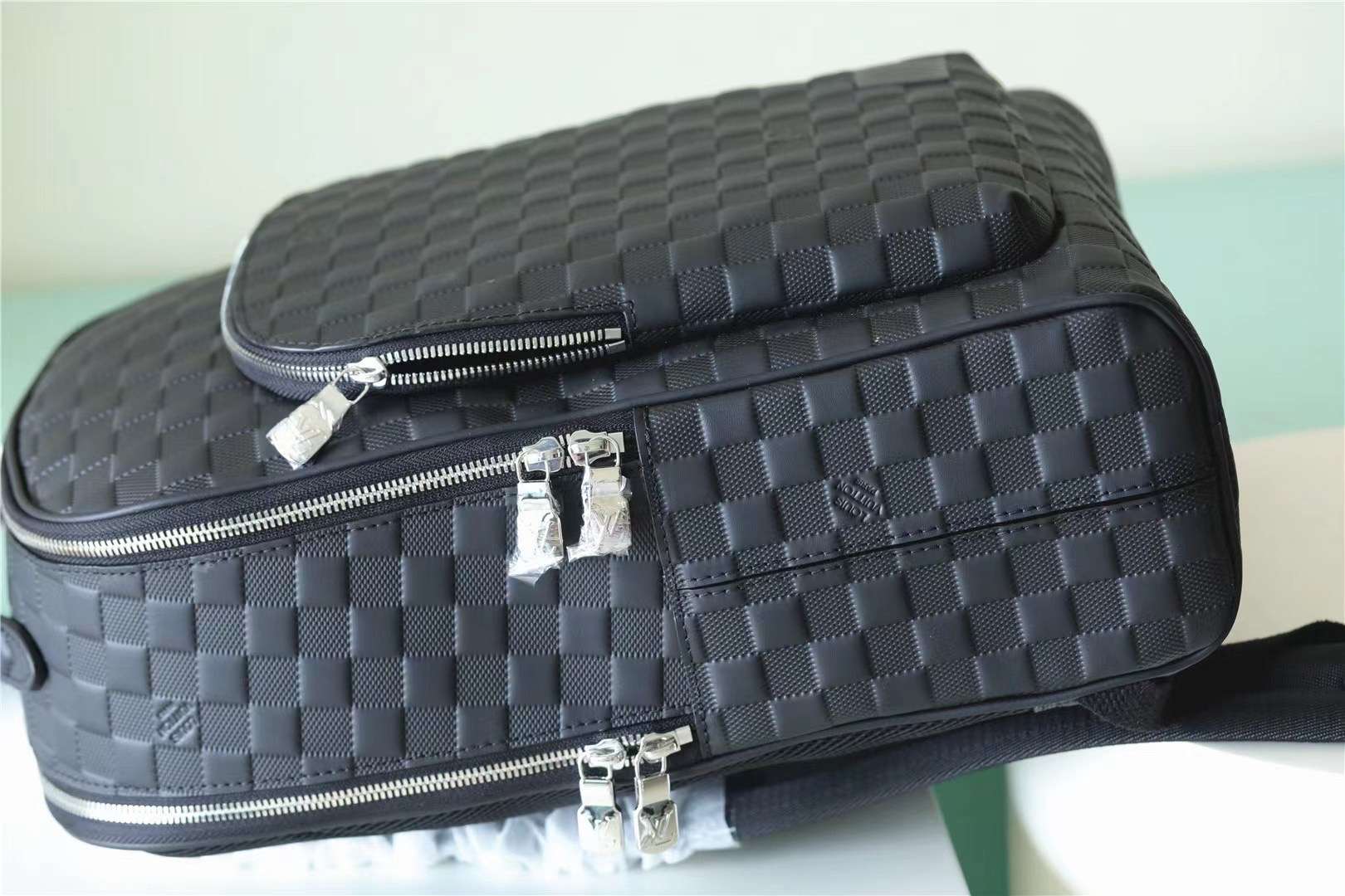 Louis Vuitton Avenue Backpack Black For Men 40cm / 15.7in -