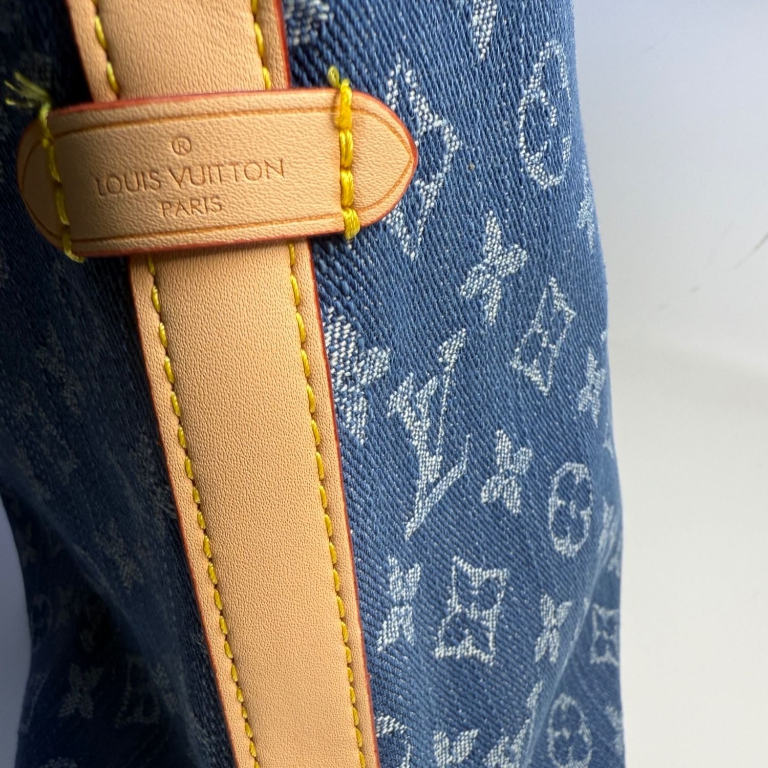 Louis Vuitton CarryAll MM Shoulder Bag 15.4in/ 39cm Blue Denim Gold Hardware For Women M46855