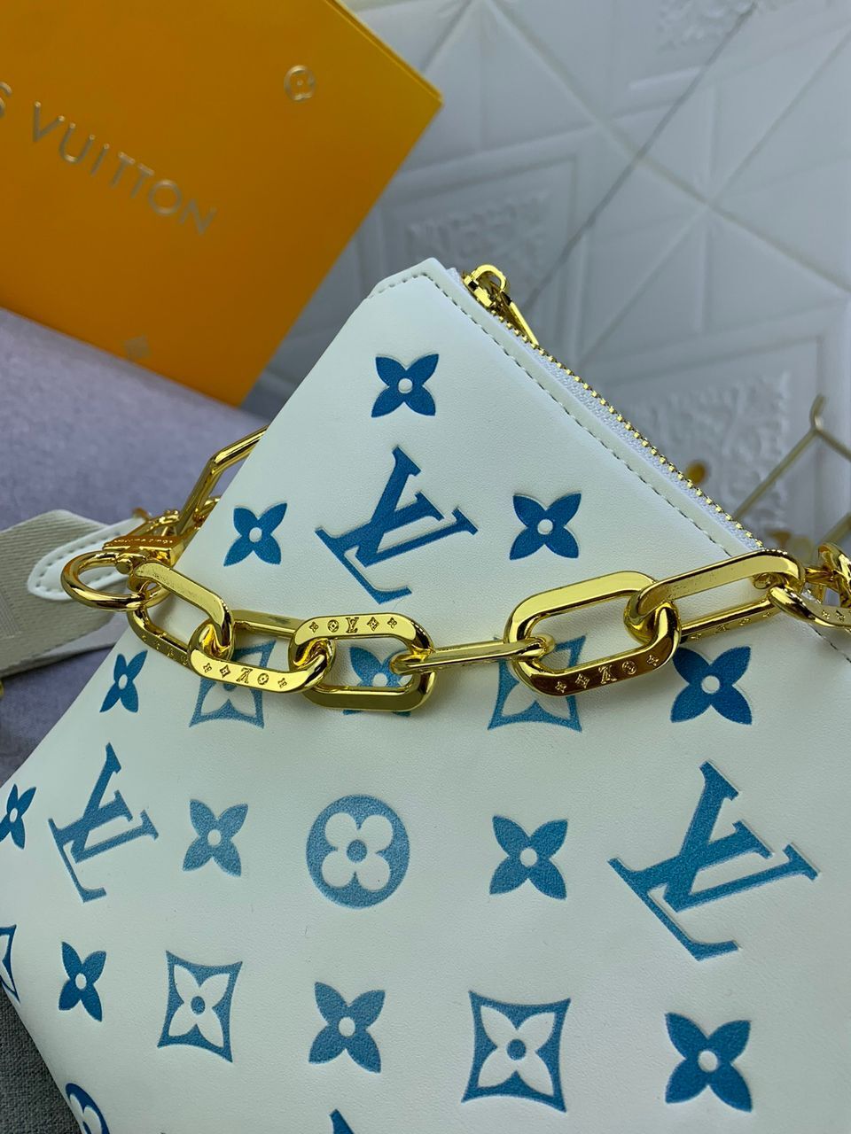 Louis Vuitton Coussin PM Shoulder Bag 7.5in 26cm White And Blue Gold Hardware For Women M11225