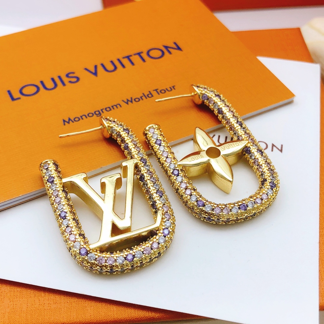 Louis Vuitton Diamond Stud Earrings Gold For Women