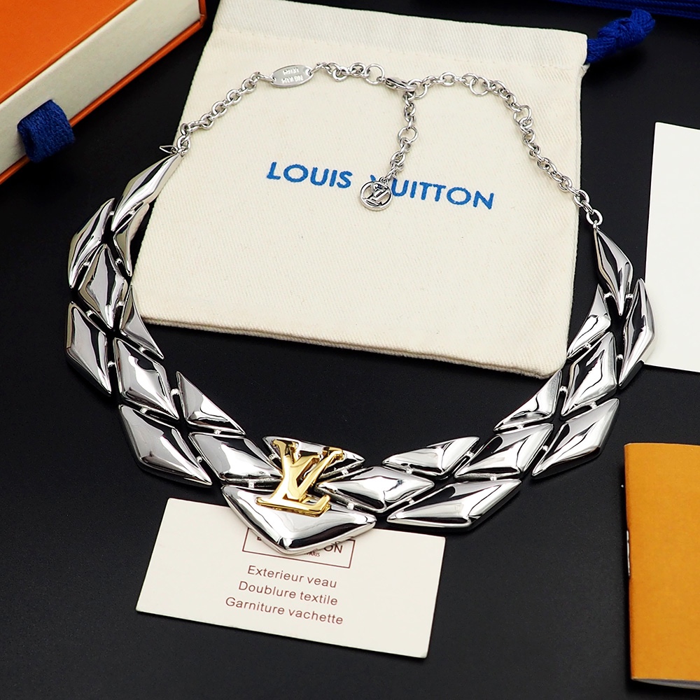 Louis Vuitton Donkey Necklace Silver For Women