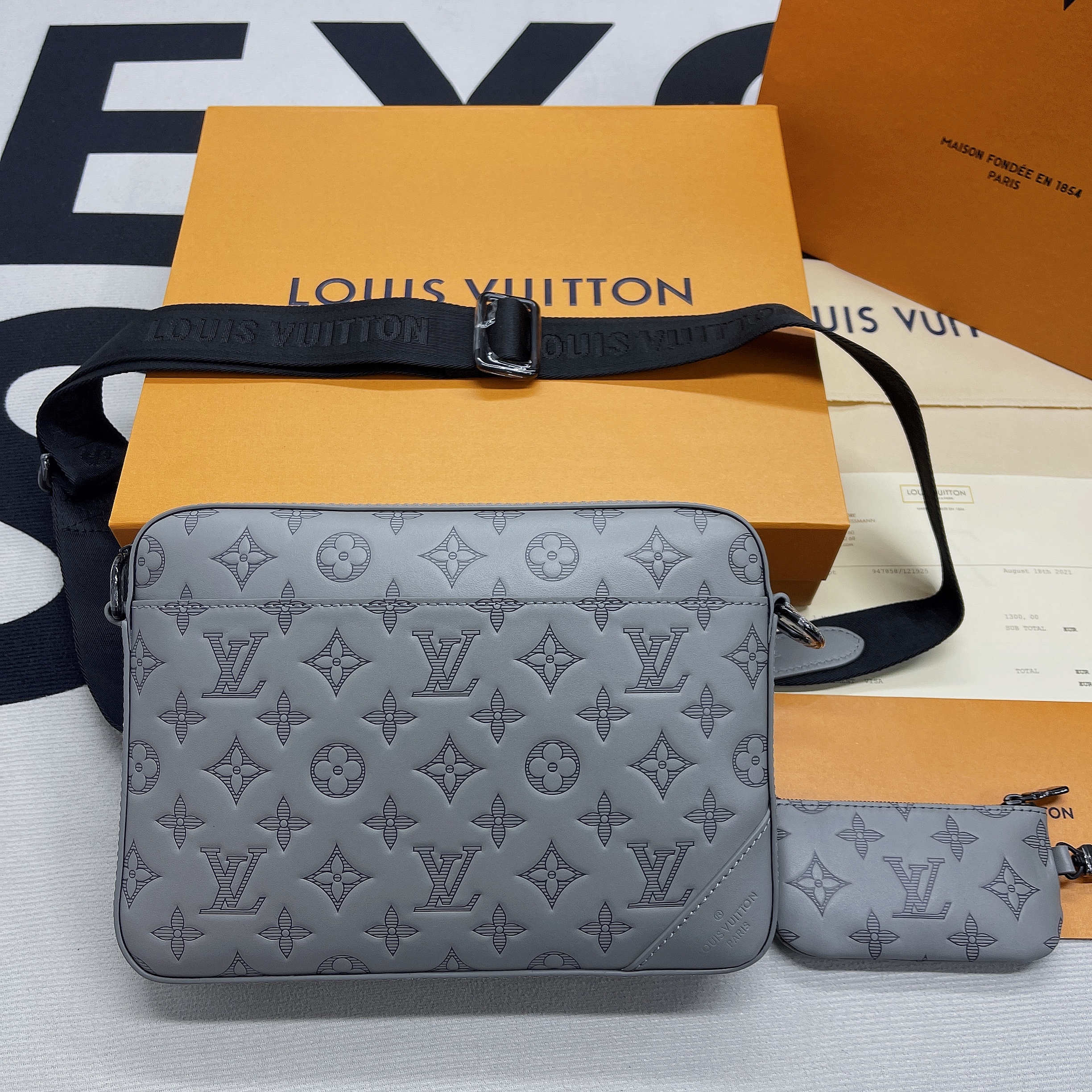 Louis Vuitton Duo Messenger Monogram Shadow Anthracite Gray For Men, Men's Bags, Shoulder And Crossbody Bags 10.2in/26cm LV M46104