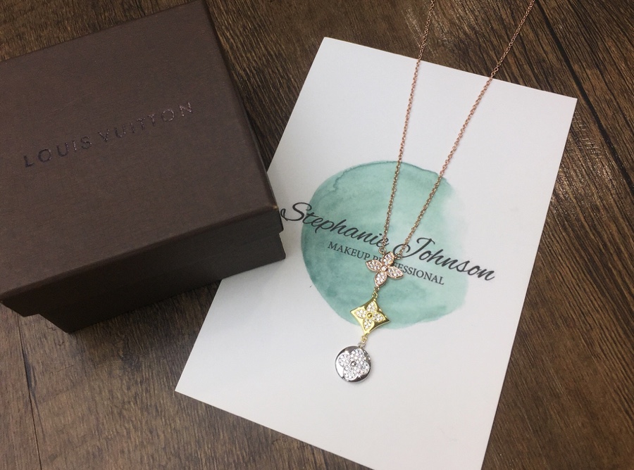 Louis Vuitton Flower Necklace Silver For Women