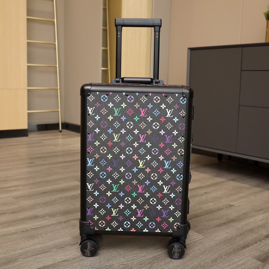Louis Vuitton Horizon 55 Suitcase 21.7in/ 55cm Monogram Black Black Hardware -