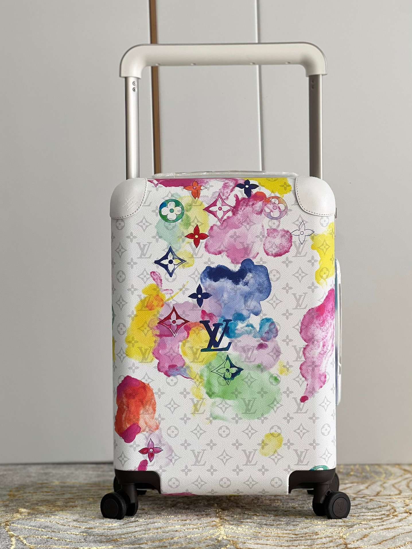 Louis Vuitton Horizon 55 Suitcase 21.7in/ 55cm Flower White Silver Hardware -