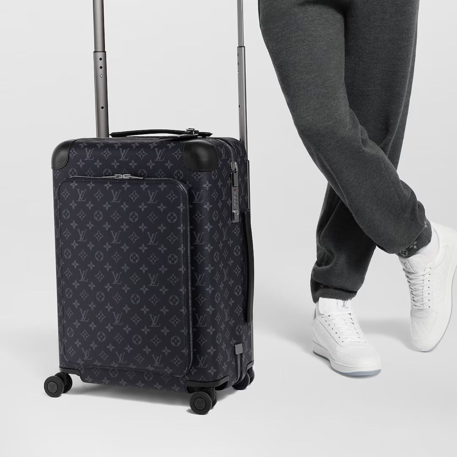 Louis Vuitton Horizon Business Suitcase 21.7in/ 55cm Black Silver Hardware M47181