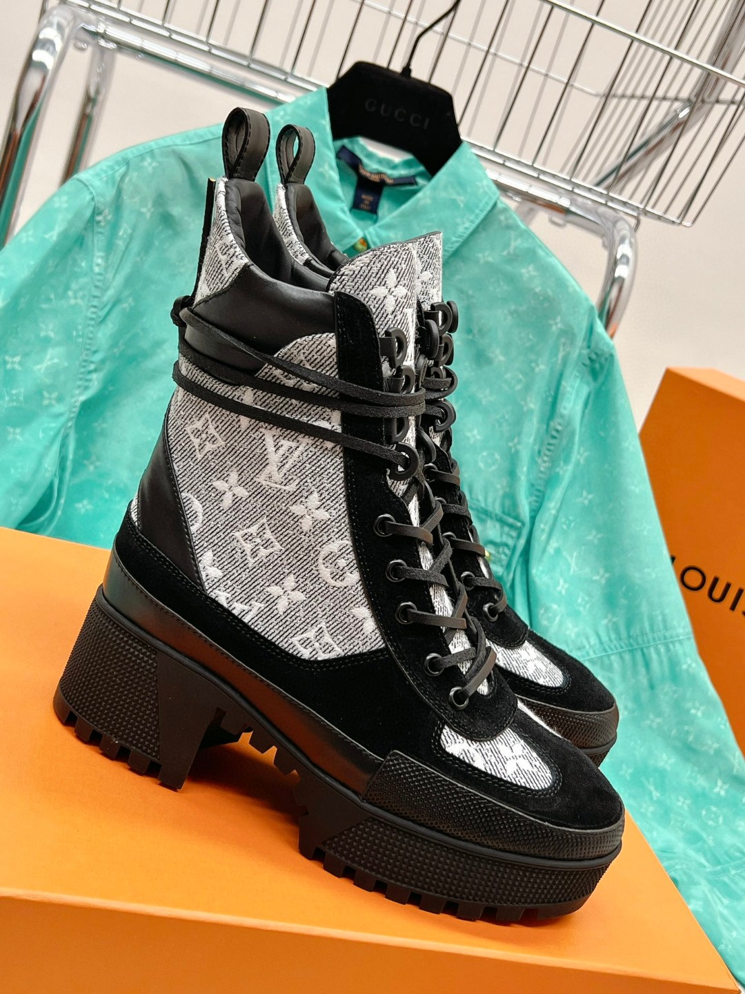 Louis Vuitton Laureate Desert Boots Grey For Women