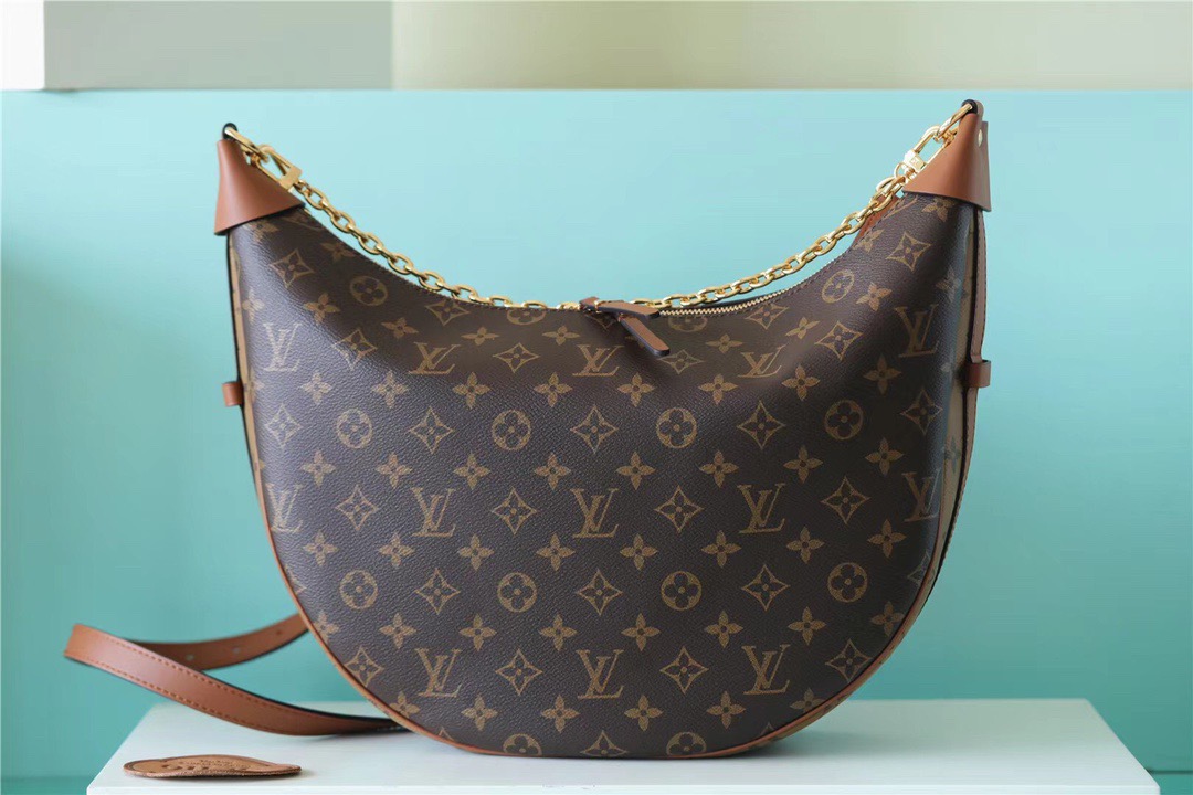 Louis Vuitton Loop Monogram Canvas By Nicolas Ghesquiere For Women, Women's Handbags, Shoulder And Crossbody Bags 38cm/15in LV