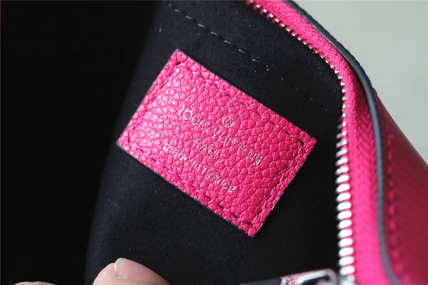 Louis Vuitton Marellini Pink For Women 7.5in/19cm M21091