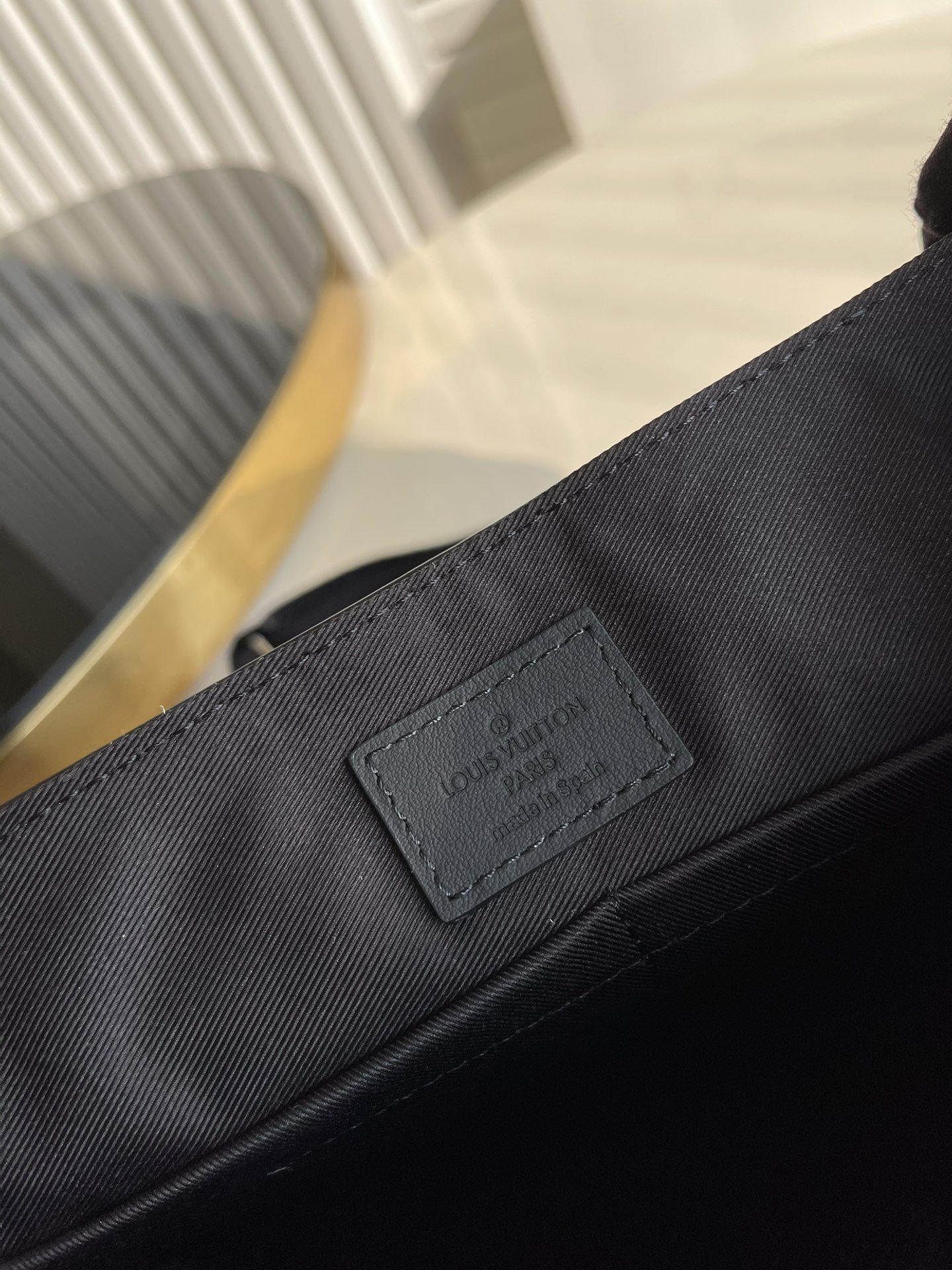 Louis Vuitton Messenger Grain Black For Men, Men's Bags, Shoulder And Crossbody Bags 11in/28cm LV M57080